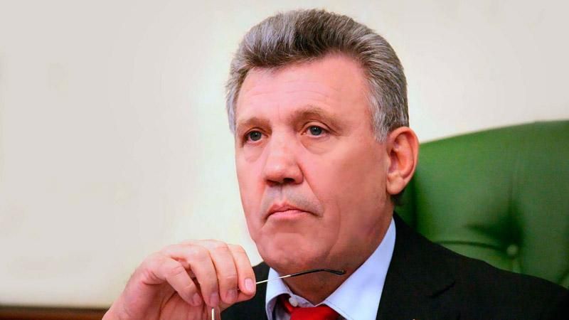 Ківалов бідкається, що його змушують йти в мери Ківалов бідкається, що його змушують йти в мери