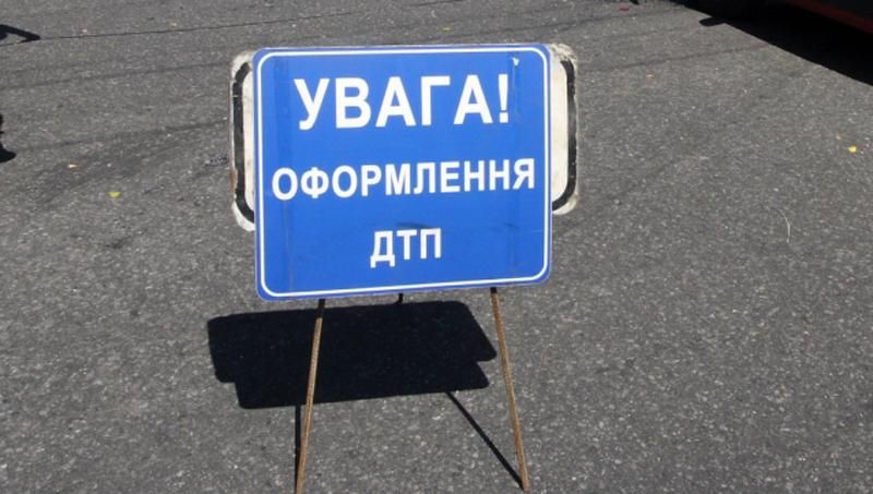 Авария под Киевом: от маршрутки осталась половина