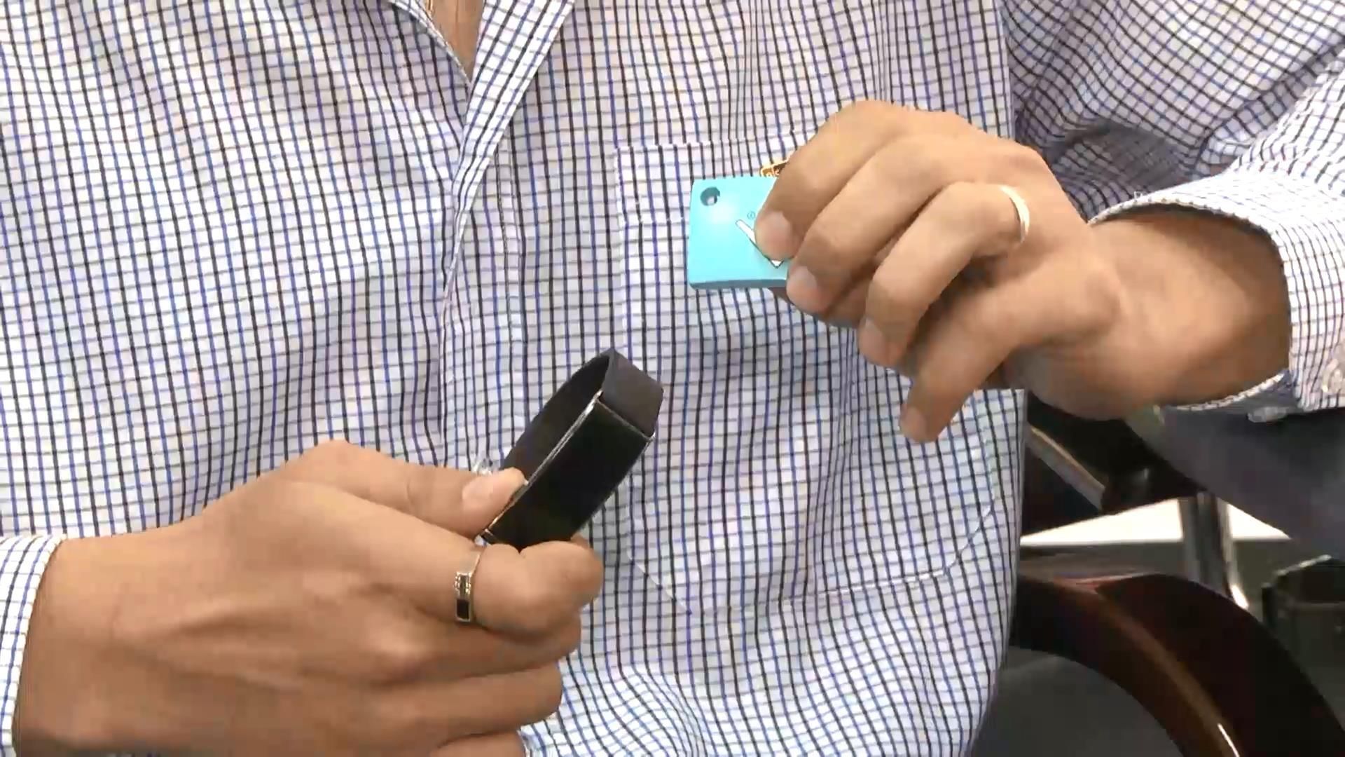 Новітній годинник, що захистить дані від хакерів, вигадали в Україні Новітній годинник, що захистить дані від хакерів, вигадали в Україні