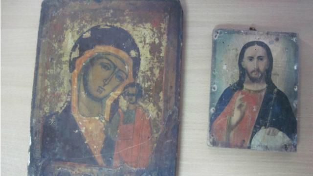 Украинец хотел вывезти в Россию уникальные иконы