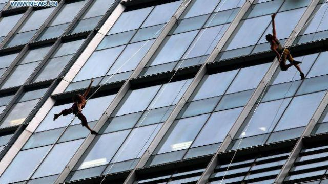 Танец захватывает дух. Захватывающий балет на высоте 80 метров