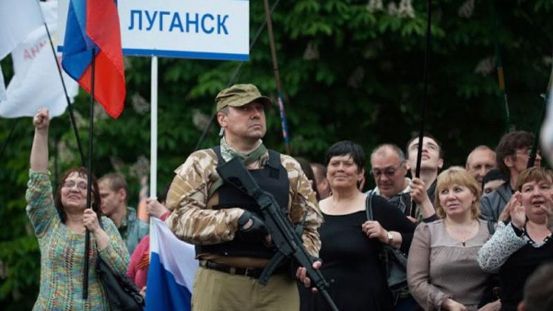 Курка за 500 гривень і подвійна пенсія, — луганчанин про життя в "ЛНР" Курка за 500 гривень і подвійна пенсія, — луганчанин про життя в "ЛНР"