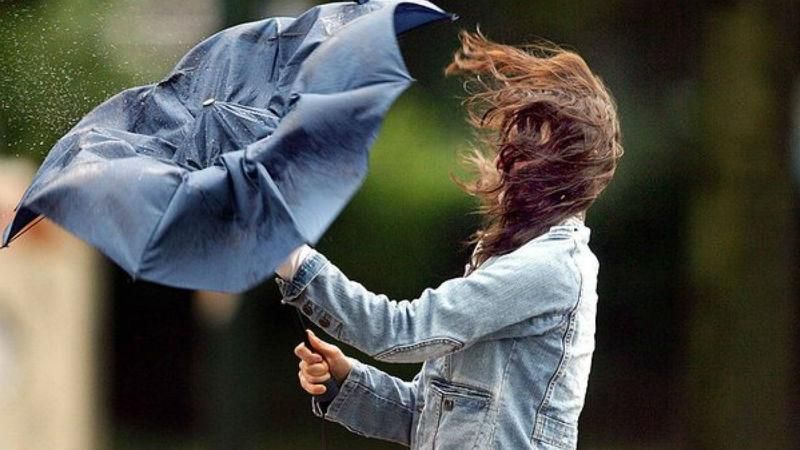 Опади та штормовий вітер: в Україну йде значне похолодання Опади та штормовий вітер: в Україну йде значне похолодання