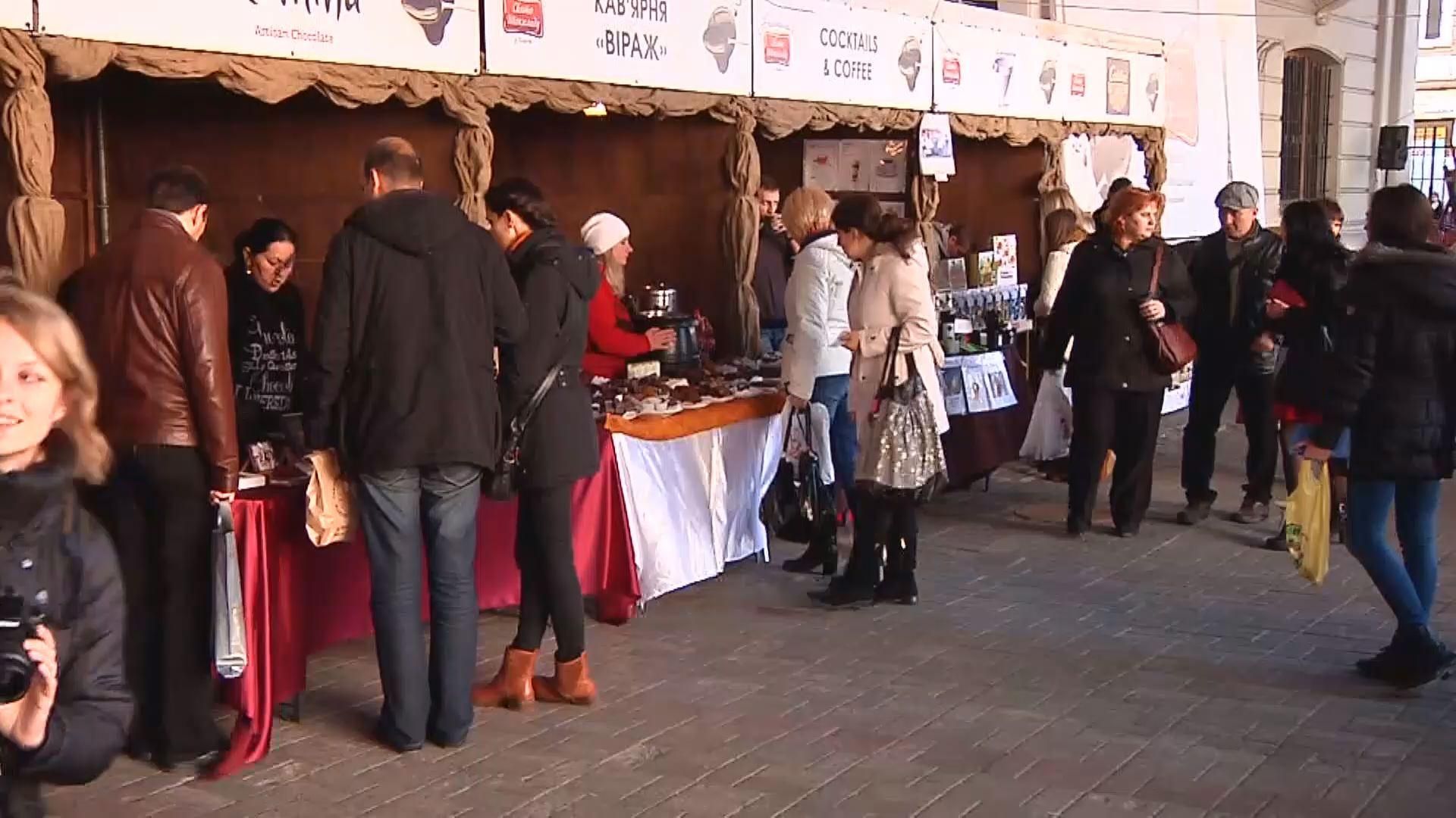 ТМ "Діамант" стала офіційним партнером "Свята шоколаду"
ТМ "Діамант" стала офіційним партнером "Свята шоколаду"