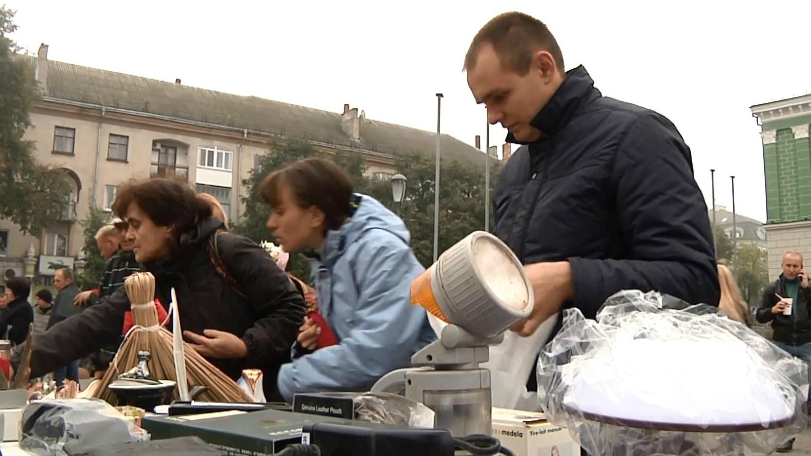 Грандиозную распродажу в поддержку госпиталя устроили в Тернополе Грандиозную распродажу в поддержку госпиталя устроили в Тернополе