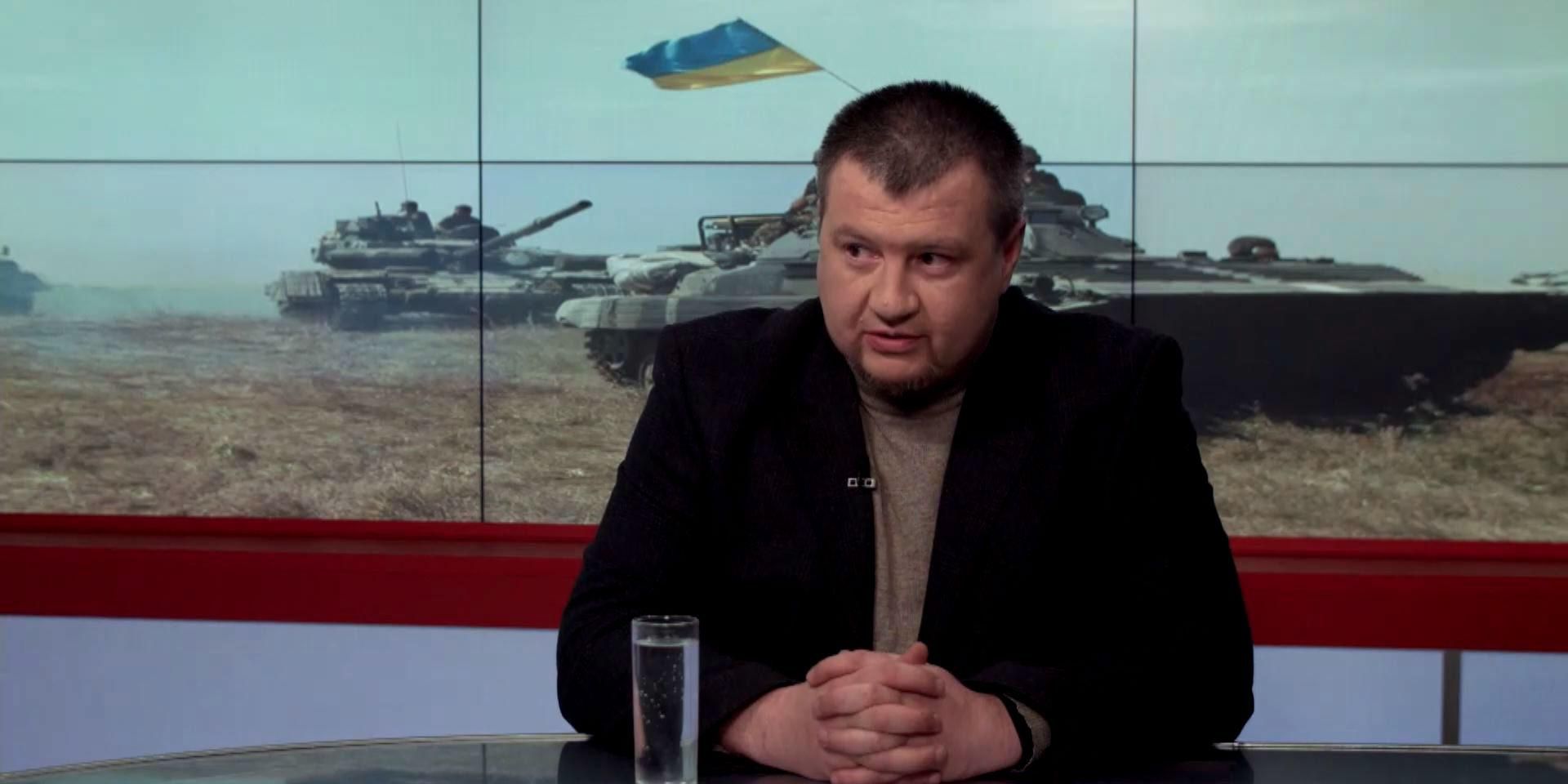 Боевики не отводят технику, а прячут в жилом секторе, — эксперт Боевики не отводят технику, а прячут в жилом секторе, — эксперт