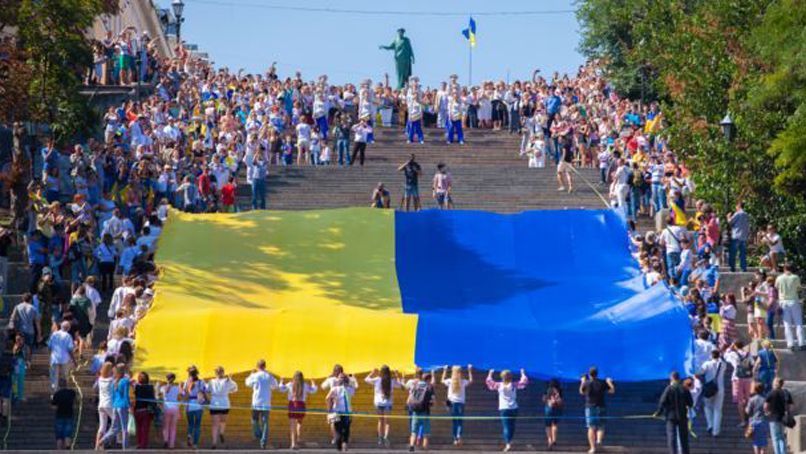 Сколько читателей сайта "24" считают украинцев и россиян "единым народом": результаты опроса