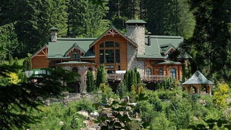 Життя по-королівськи. В яких розкошах живуть українські президенти Життя по-королівськи. В яких розкошах живуть українські президенти