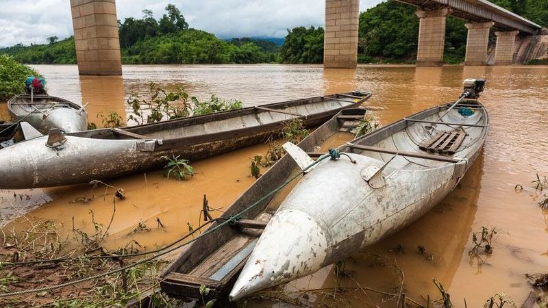 Снаряди від бомб використовують, як вазонки під квіти Снаряди від бомб використовують, як вазонки під квіти