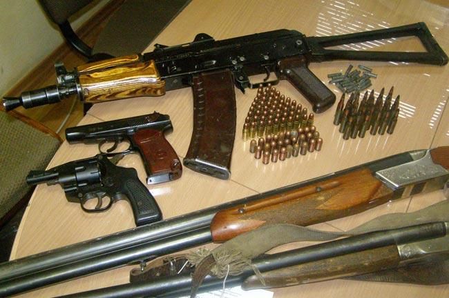Милиция изъяла у активиста Самообороны огромный арсенал оружия