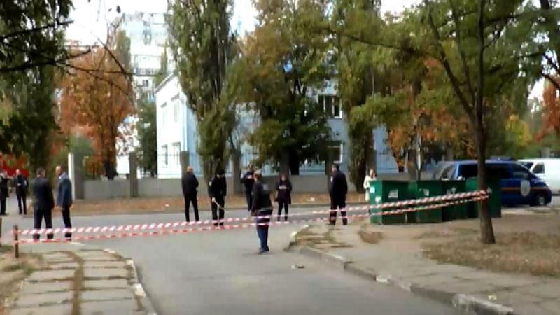 Херсон повернувся у 90-і: захоплення заручників, стрілянина посеред білого дня Херсон повернувся у 90-і: захоплення заручників, стрілянина посеред білого дня