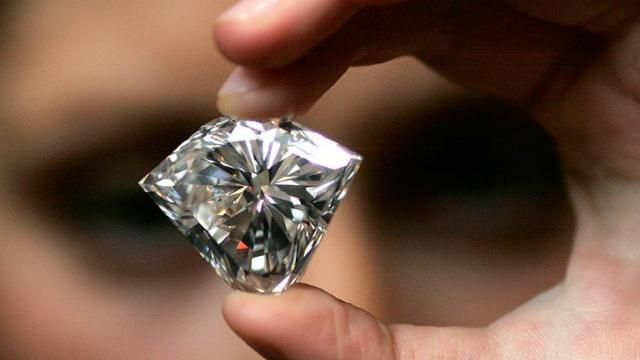 У ГПУ розповіли про долю діамантів прокурорів-хабарників У ГПУ розповіли про долю діамантів прокурорів-хабарників