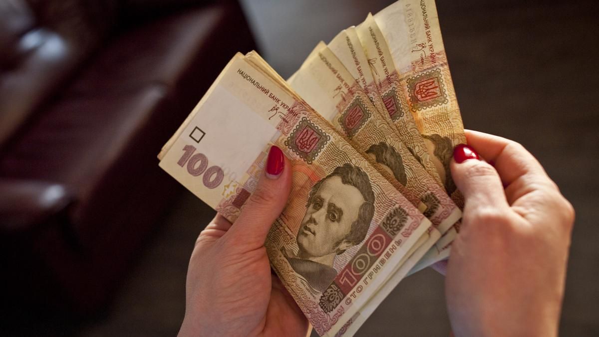 НБУ відчутно опустив курс гривні НБУ відчутно опустив курс гривні