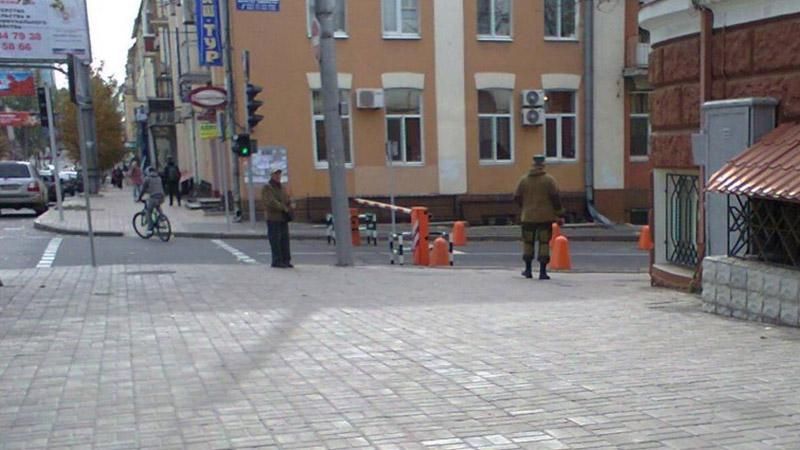 Террорист Захарченко испугался журналистов Террорист Захарченко испугался журналистов