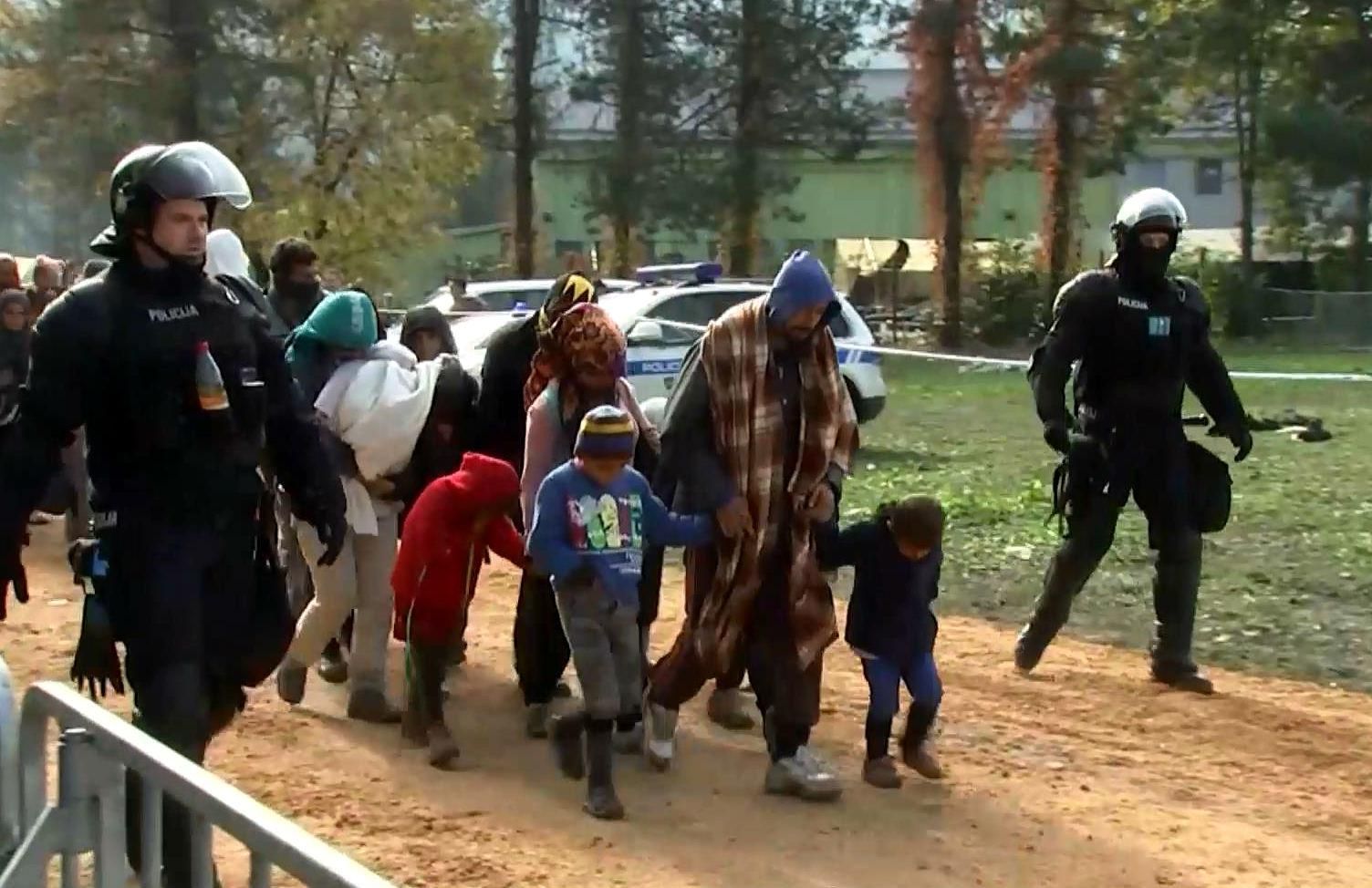 Незадоволені мігранти влаштували пожежу у Словенії Незадоволені мігранти влаштували пожежу у Словенії