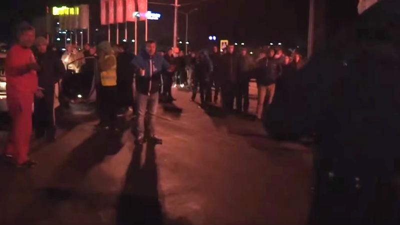 Полицейские разогнали обнаглевших стритрейсеров Полицейские разогнали обнаглевших стритрейсеров