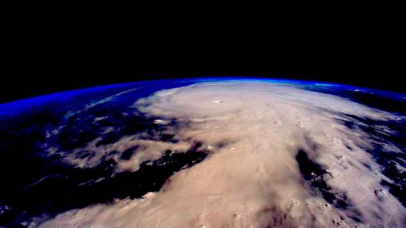 Ураган "Патрісія" видно навіть з космосу: вражаюче відео