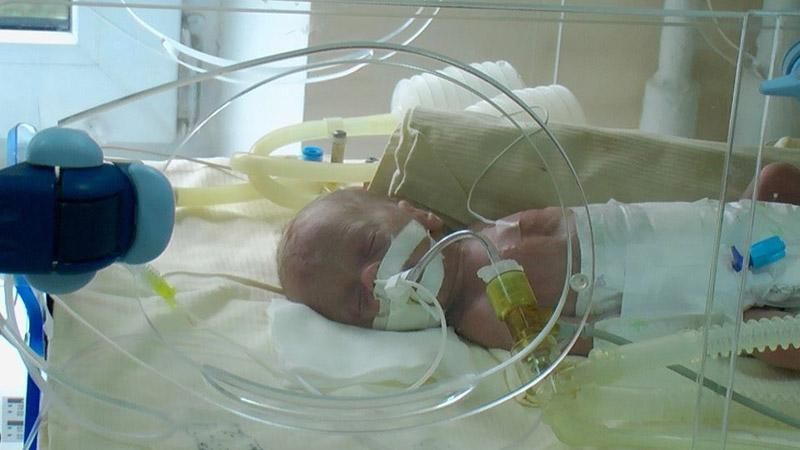 Младенец в мусорнике: мать уже задержали Младенец в мусорнике: мать уже задержали