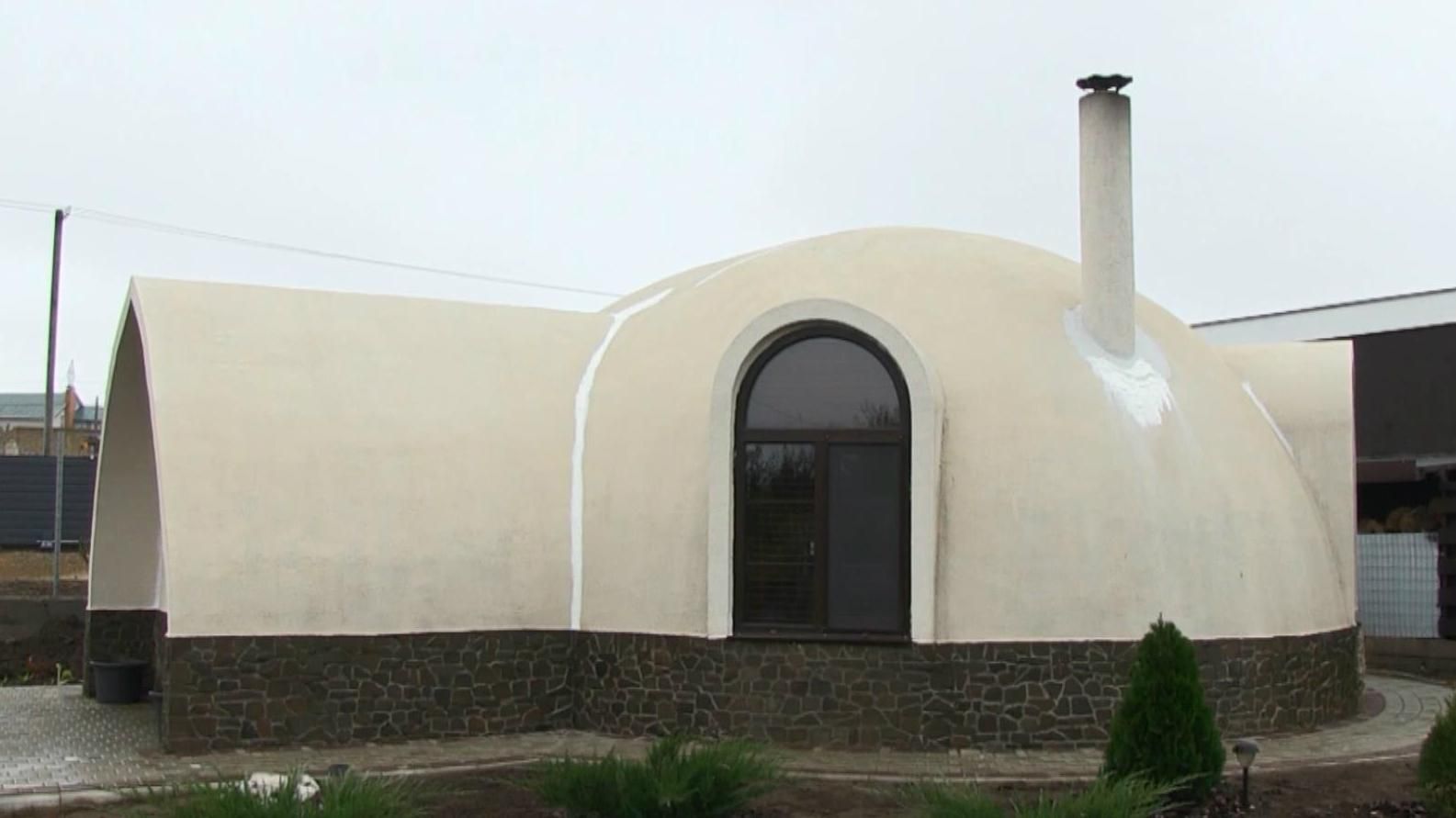 Экономный дом построил для себя житель Херсона Экономный дом построил для себя житель Херсона