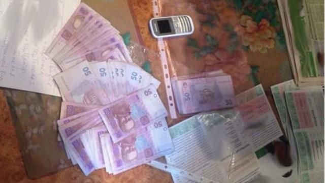 Підкуп у Дніпропетровську: за кандидата в мери давали півтисячі гривень Підкуп у Дніпропетровську: за кандидата в мери давали півтисячі гривень