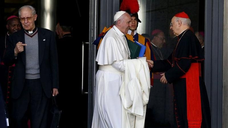 Католическая церковь показала красную карточку однополым бракам