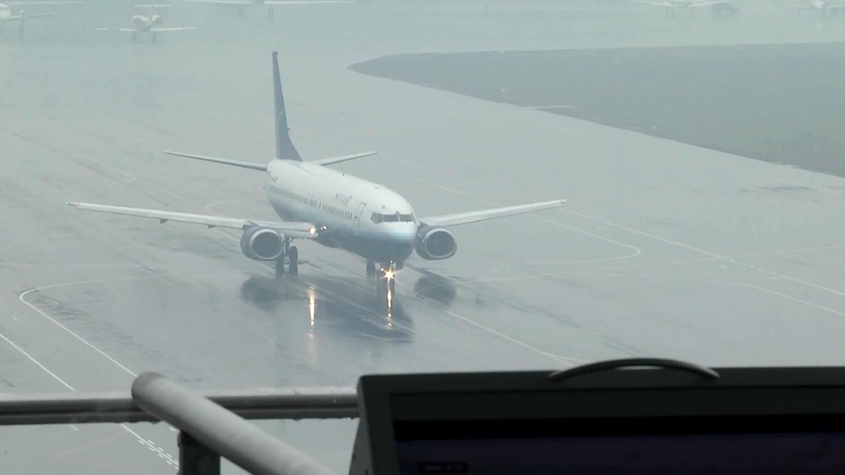 Отныне небо между Украиной и Россией полностью закрыто Отныне небо между Украиной и Россией полностью закрыто