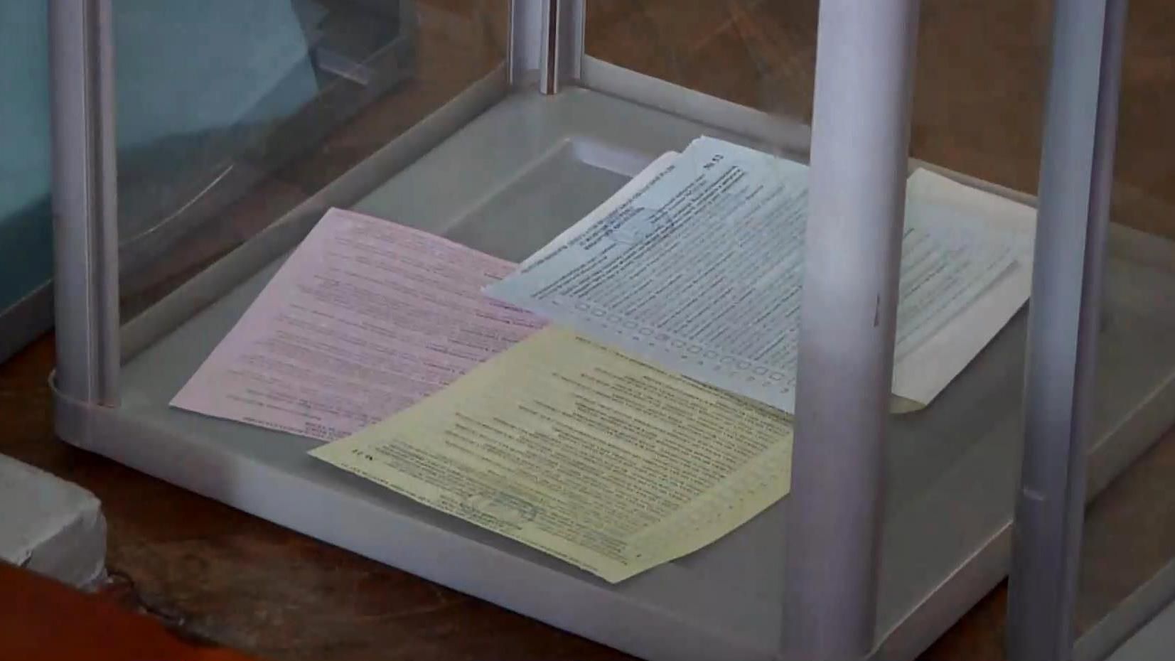 Вибори на Волині: агітація на дільницях і чорний піар Вибори на Волині: агітація на дільницях і чорний піар