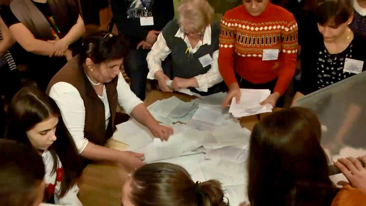 Ночь с членами комиссии: как считают голоса