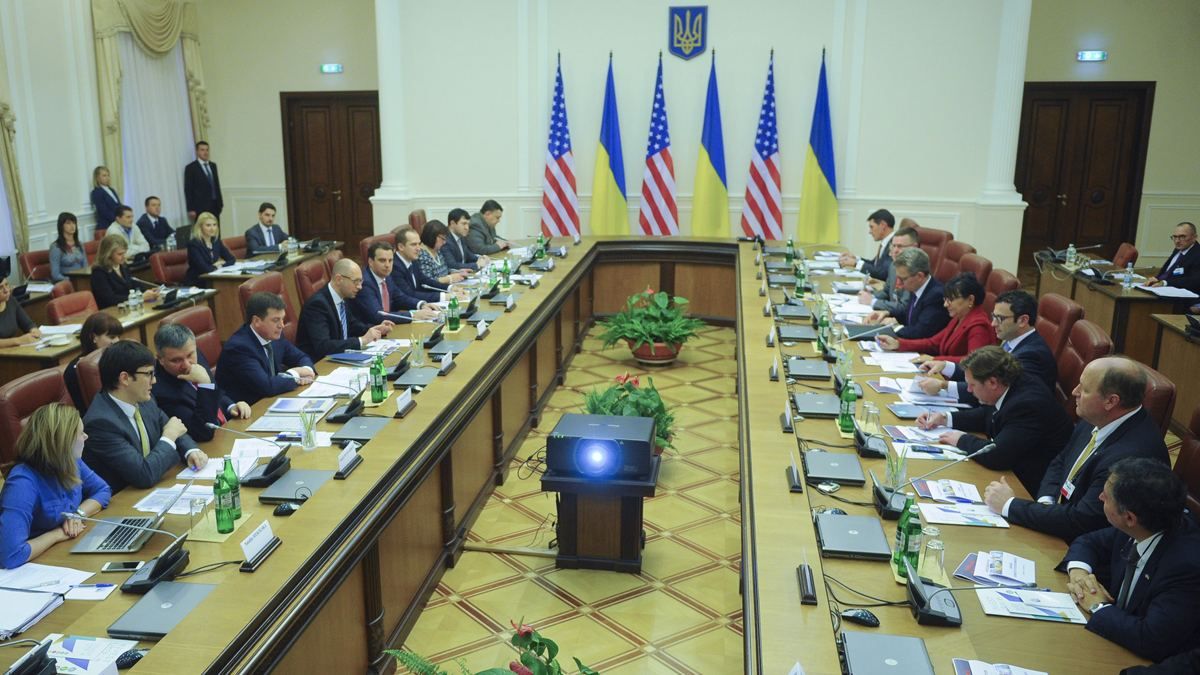 Яценюк назвав американські компанії, які прийшли в Україну Яценюк назвав американські компанії, які прийшли в Україну