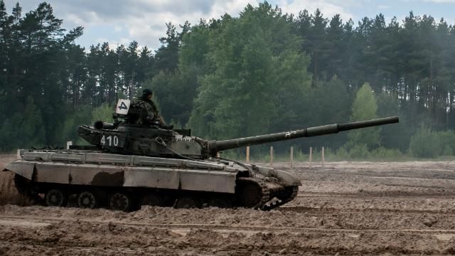 Бойовики стягують танки до Донецька: почастішали обстріли