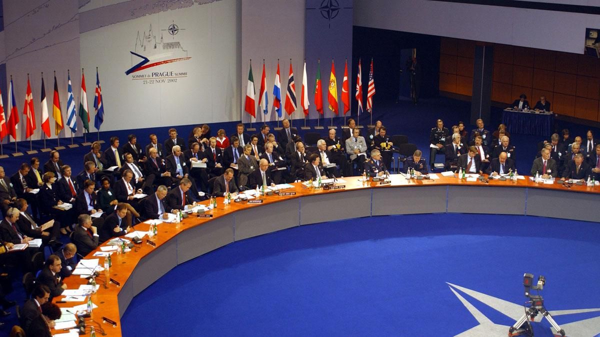 НАТО не шукає війни з Росією НАТО не шукає війни з Росією