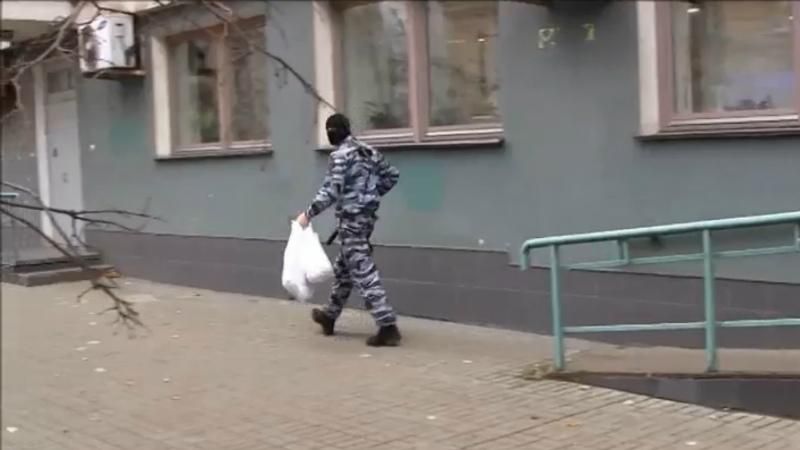 У Москві "трясуть" українську бібліотеку У Москві "трясуть" українську бібліотеку