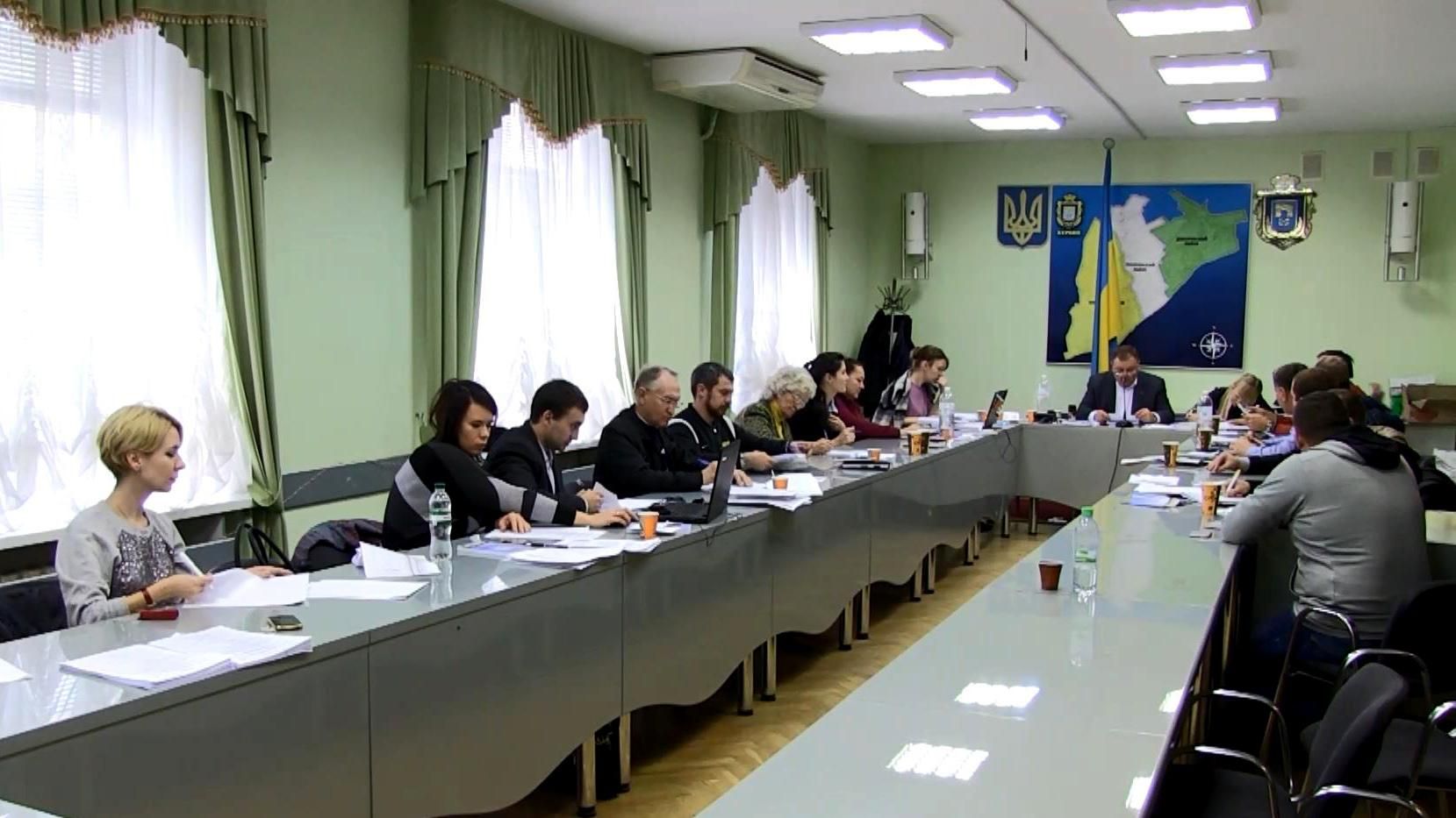 Херсонська ТВК досі приймає протоколи Херсонська ТВК досі приймає протоколи