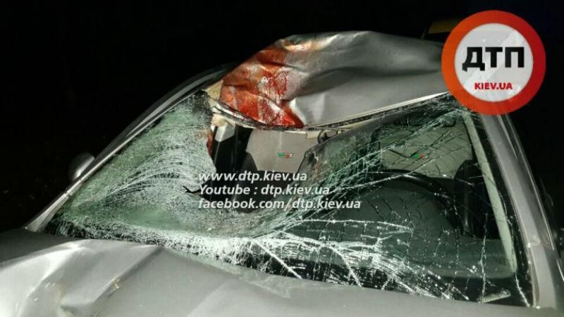 Смертельна ДТП у Києві: тіло пішохода розірвало на частини (18+) Смертельна ДТП у Києві: тіло пішохода розірвало на частини (18+)