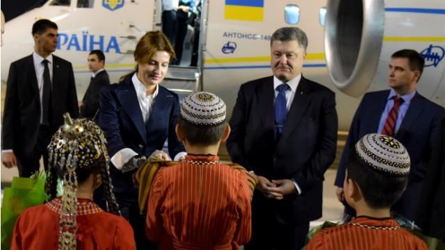 Порошенко начал переговоры с президентом Туркменистана
