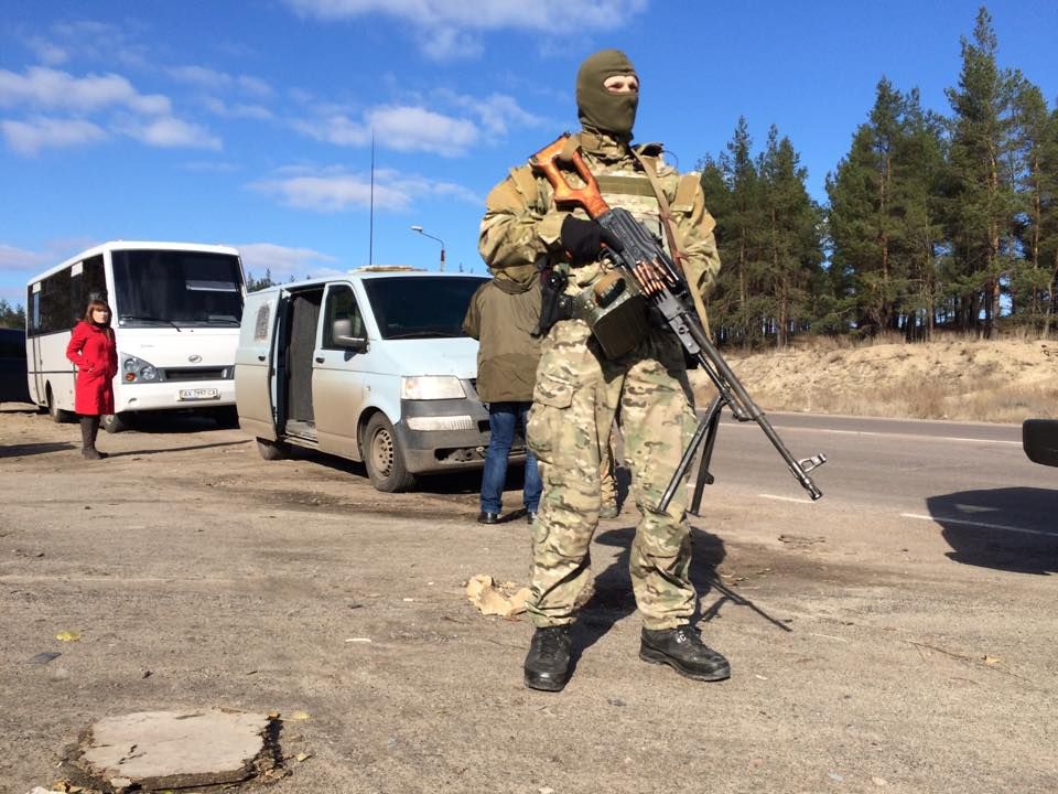 В Луганской области украинцев освобождают из плена: эксклюзивные фото с места событий