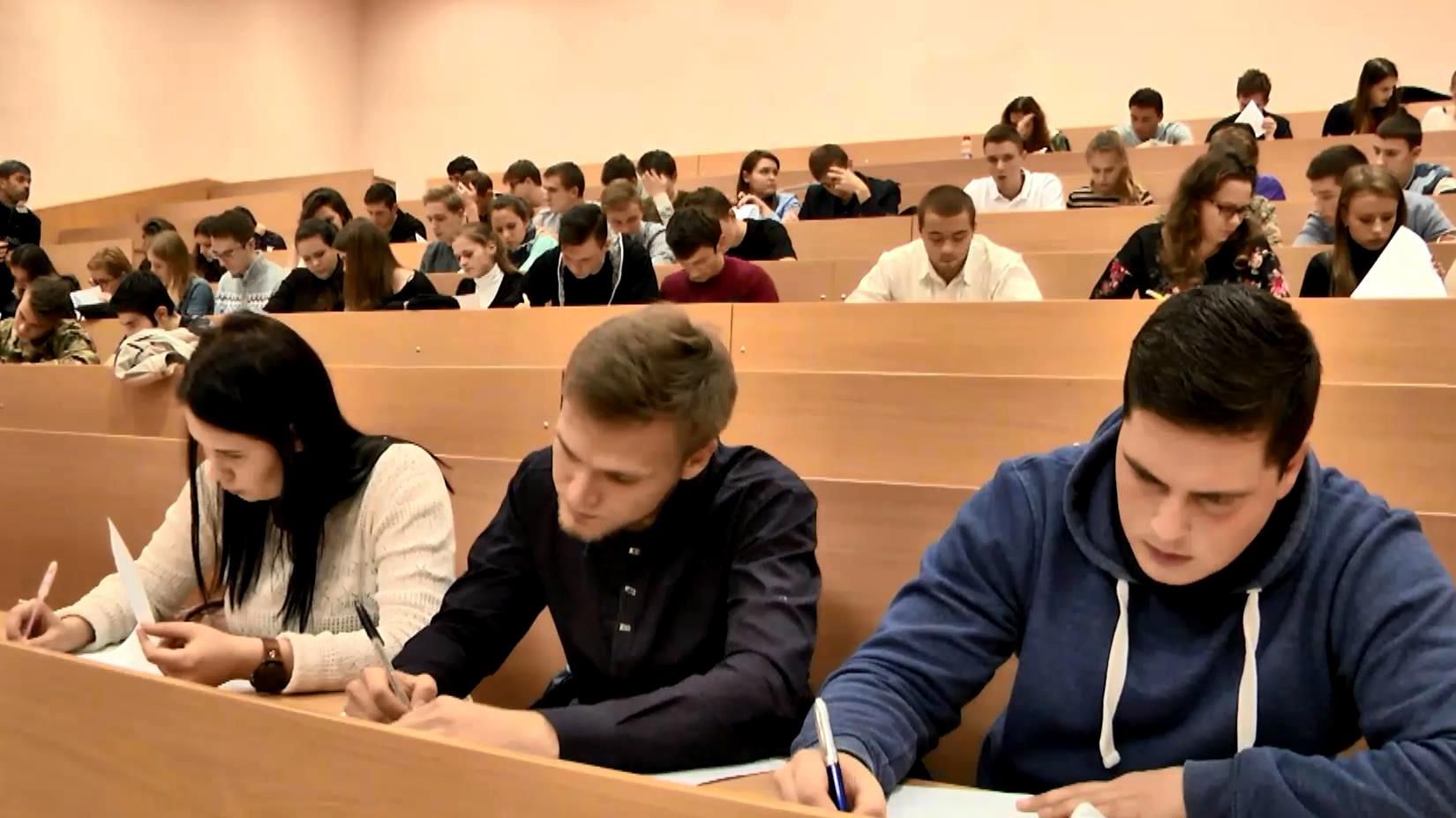 За участь на престижному авіасалоні в Британії змагаються українські студенти За участь на престижному авіасалоні в Британії змагаються українські студенти