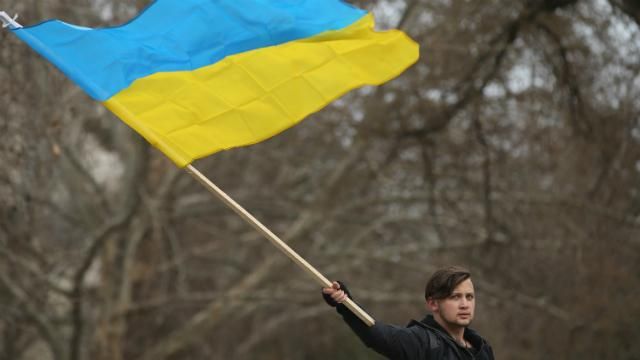 Україні немає сенсу воювати за Донбас. Вона переможе без бойових дій, — російський політолог Україні немає сенсу воювати за Донбас. Вона переможе без бойових дій, — російський політолог