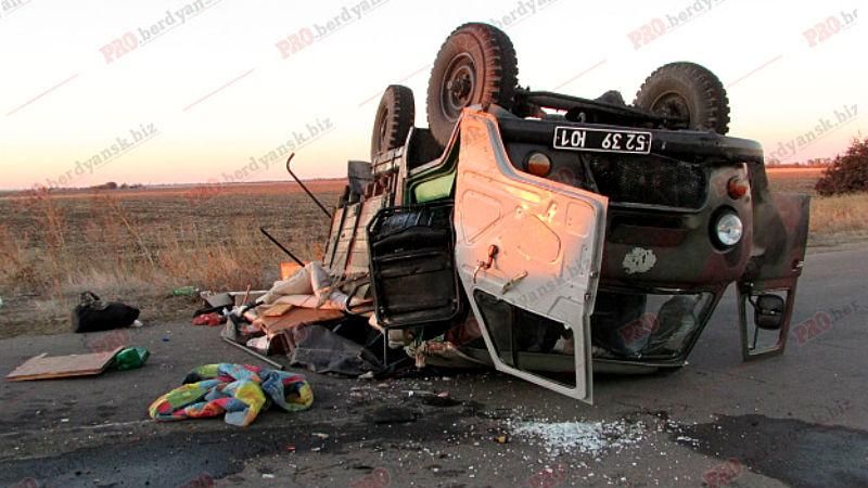 Перекинулась вантажівка з українськими військовими Перекинулась вантажівка з українськими військовими