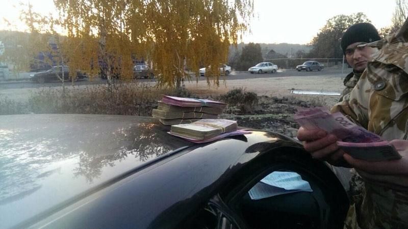 Задержаны военные-предатели, которые кормили террористов Задержаны военные-предатели, которые кормили террористов