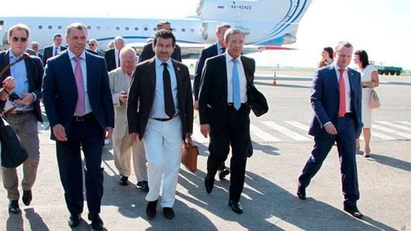 Французького депутата, який їздив у Крим, викинуть з ПАРЄ Французького депутата, який їздив у Крим, викинуть з ПАРЄ