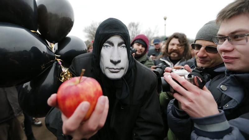 Поиграем? Угадайте, кто скрывается за масками нечисти Поиграем? Угадайте, кто скрывается за масками нечисти