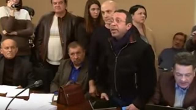 Як Корбан у виборчкомі книжками кидався Як Корбан у виборчкомі книжками кидався