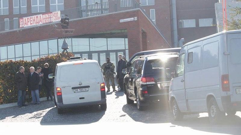 З'явилися фото обшуків Корбана З'явилися фото обшуків Корбана