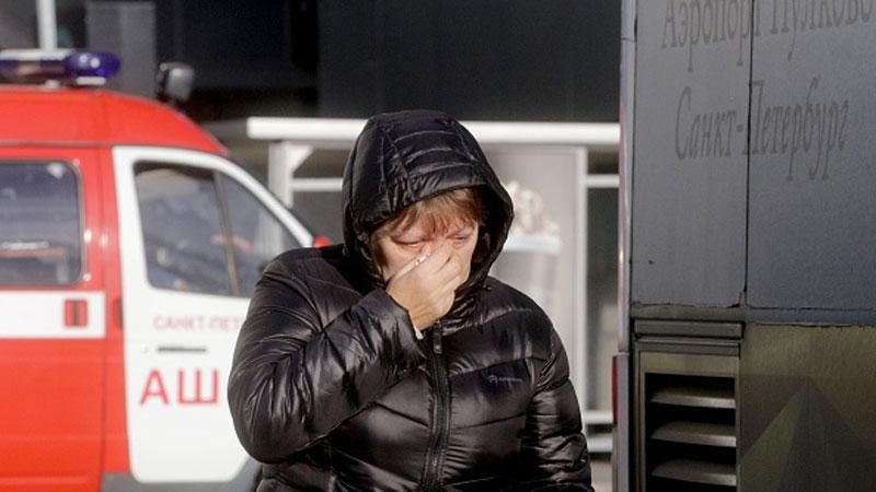 В России объявлен траур по погибшим в авиакатастрофе в Египте В России объявлен траур по погибшим в авиакатастрофе в Египте