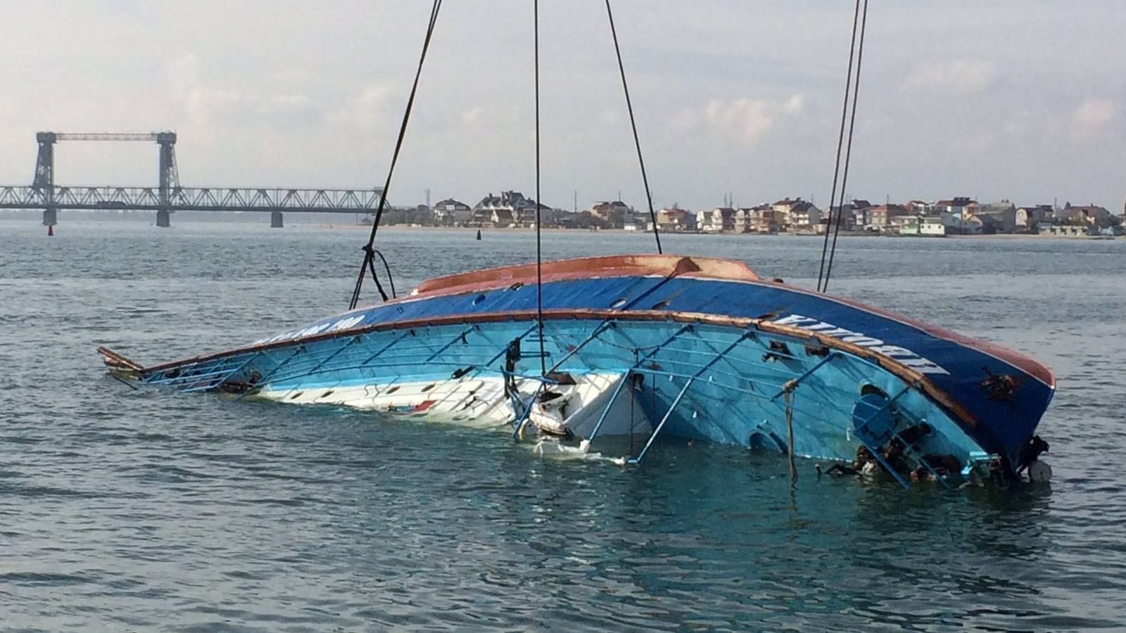 Возле Затоки нашли еще одно тело пассажира печально известной "Иволги" Возле Затоки нашли еще одно тело пассажира печально известной "Иволги"