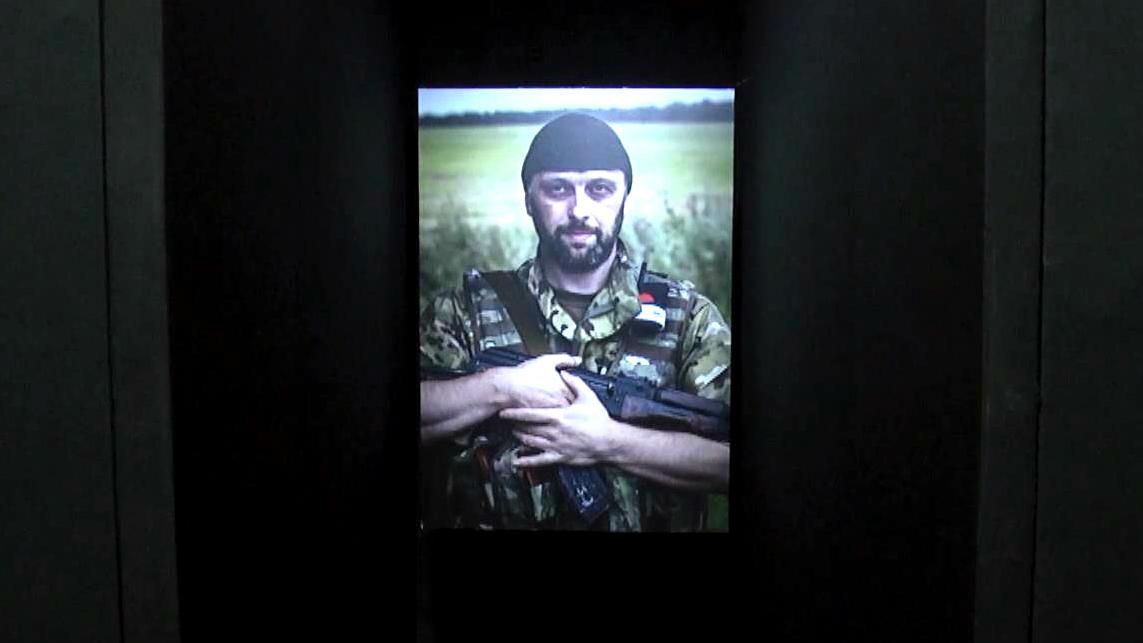 Потрясающая выставка работ необычного фотографа о войне на Донбассе Потрясающая выставка работ необычного фотографа о войне на Донбассе