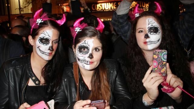 Російський депутат пропонує заборонити святкування Хелловіну у Петербурзі Російський депутат пропонує заборонити святкування Хелловіну у Петербурзі
