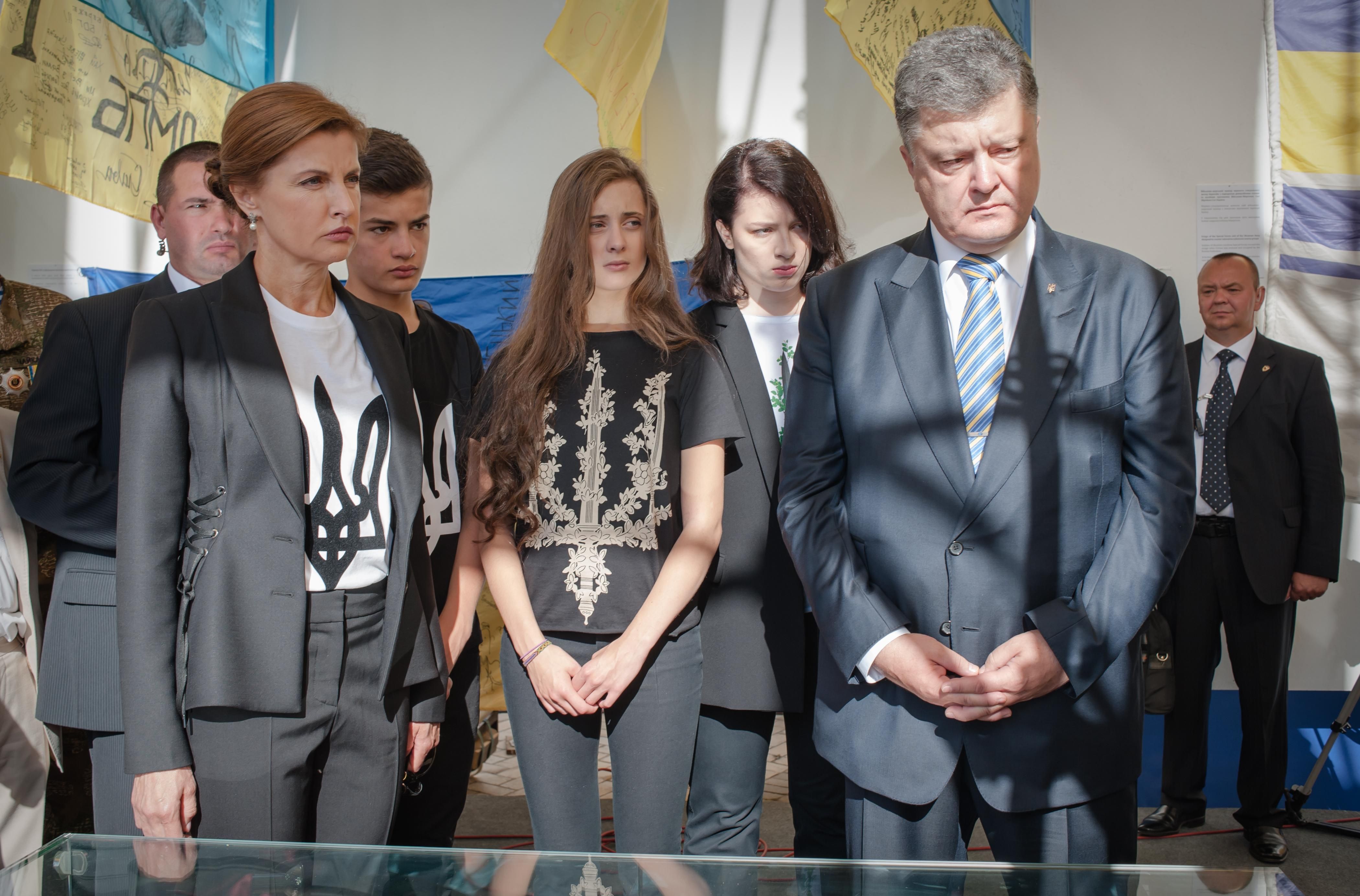 Порошенко веде війну на два фронти, через це можуть бути проблеми у Раді, — політолог Порошенко веде війну на два фронти, через це можуть бути проблеми у Раді, — політолог