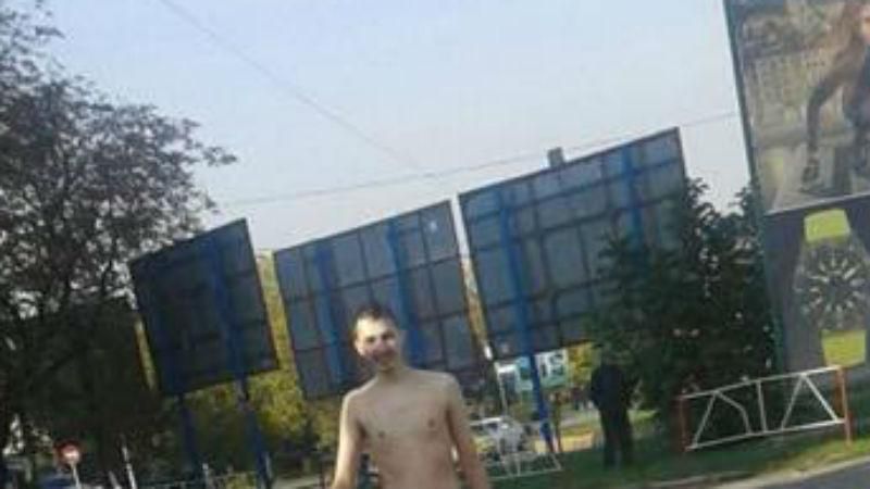 Голый мужчина поднял на уши Ужгород (18+)